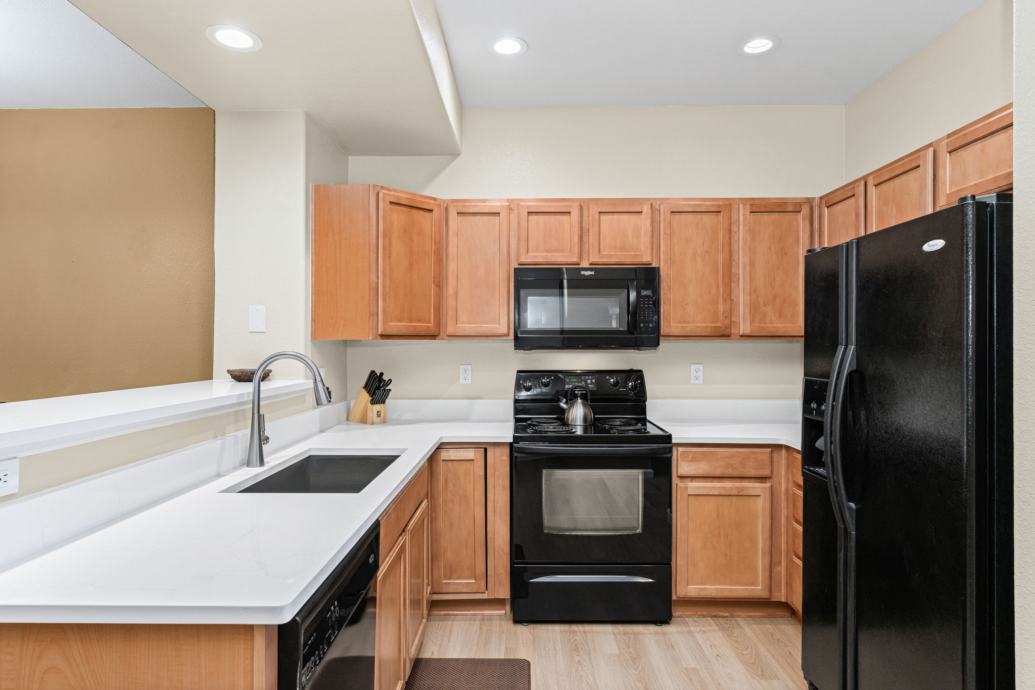 Clean and tastefully decorated 1 Bedroom/2.5 Bath 3-level townhome in Olde Arvada. Features a 2-car attached garage with tandem parking, fireplace, balcony, walk-in closet, and an office area with a desk. The washer and dryer are on the 3rd level.

The Water Tower Village community has a pool, hot tub, and gym.

Water Town Village is located close to RTD light rail, adjacent to Old Town Arvada and shopping center to its south. This area offers restaurants, shopping, specialty shopping, coffee shops, pizza parlors